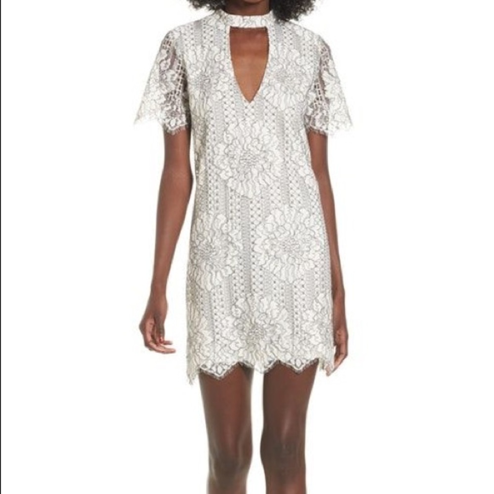 Socialite lace dress